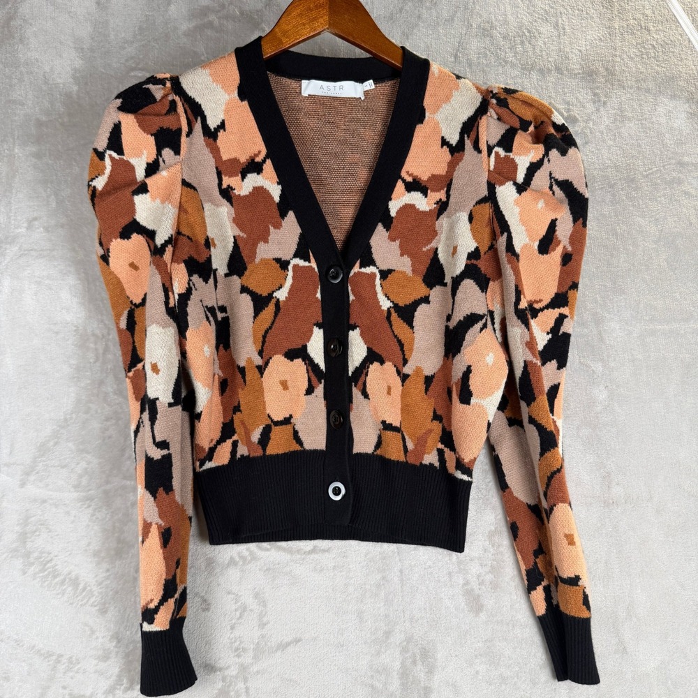 ASTR The Label Copper Multi Floral Puff Sleeve Cropped Cardigan Small - Picture 2 of 8